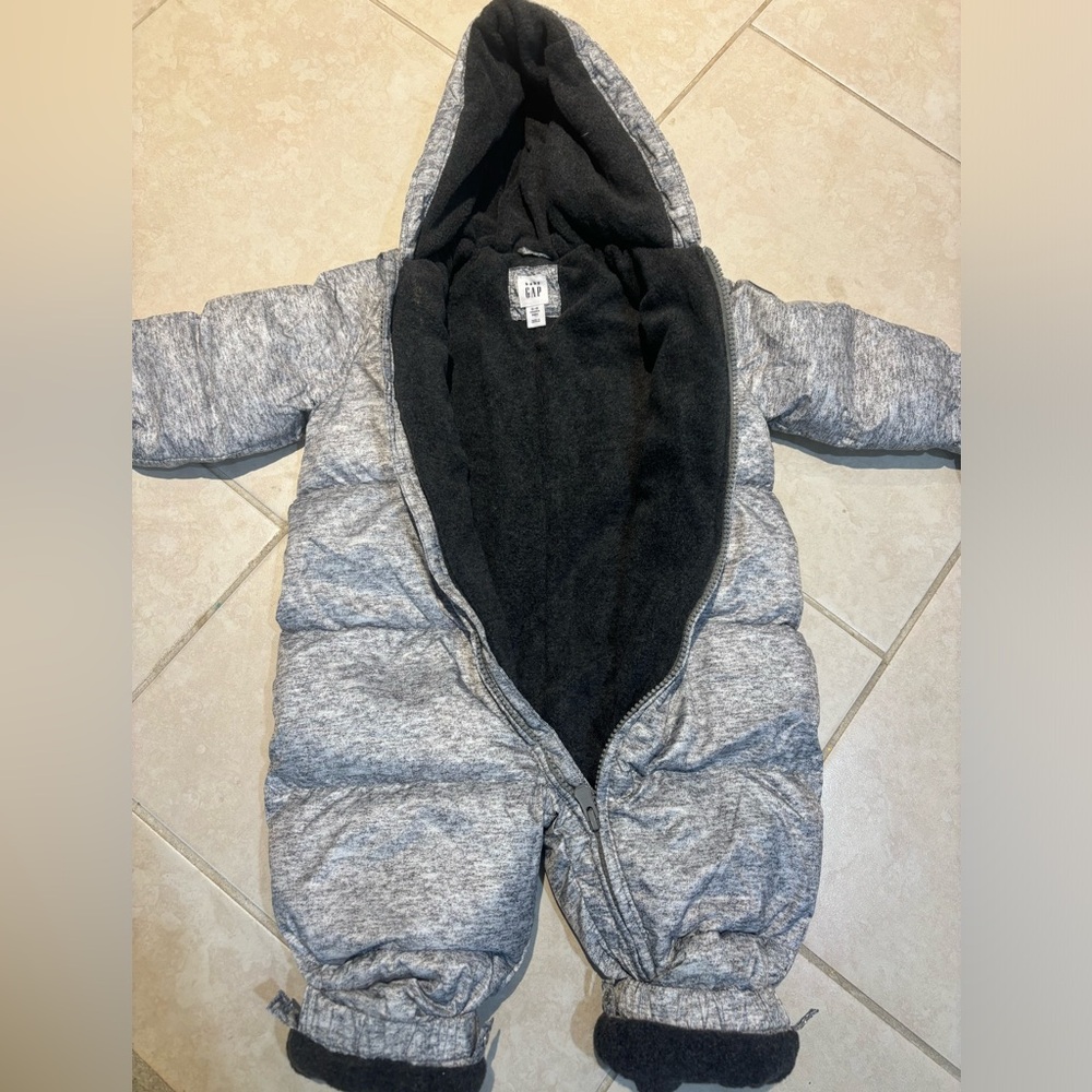 Baby Gap Heavyweight Snowsuit (12-18 M)